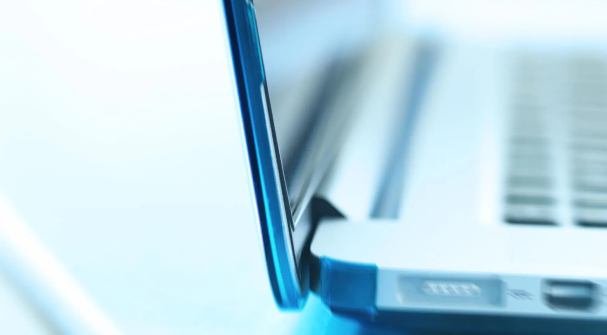 Learn what adverse media screening is, why it’s important for B2B relationships...